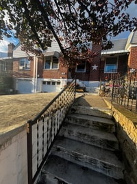 Building Photo - 2303 2nd St