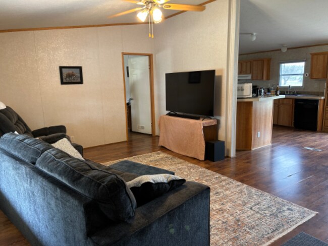 Building Photo - 6709 Six J Ct