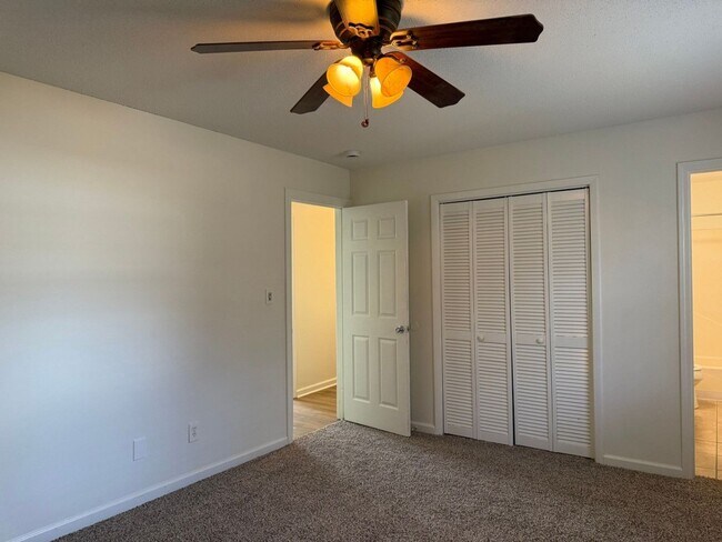 Building Photo - ** Beautiful 4 bedroom House in Farragut Area **