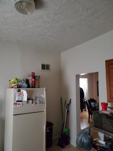 Building Photo - 2862 N Olney St