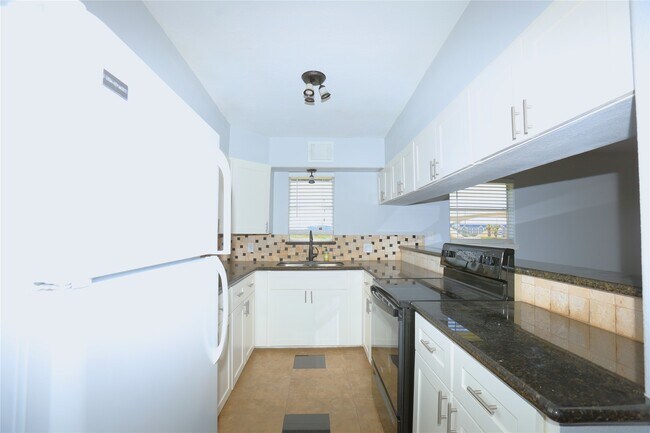 Building Photo - 24 Kingfish Ln