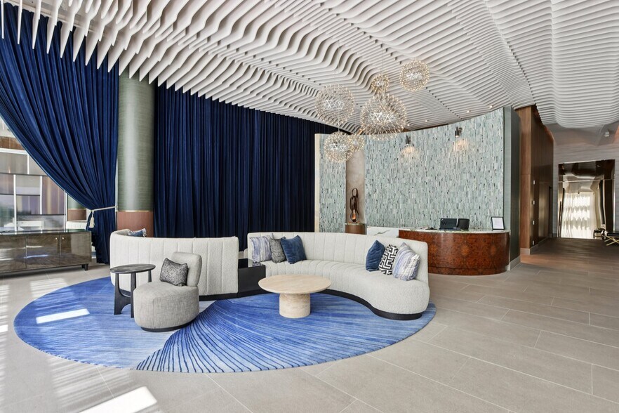 Building Photo - 6250 HOLLYWOOD Blvd