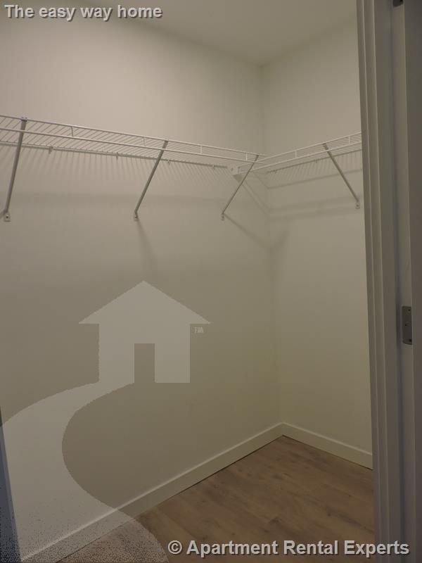 Building Photo - 10 Soden St