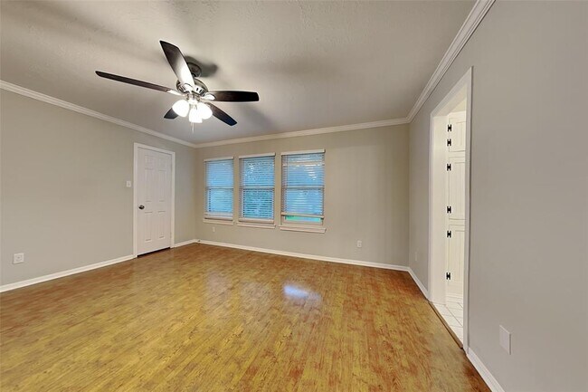 Building Photo - 15318 Sterling Lake Dr