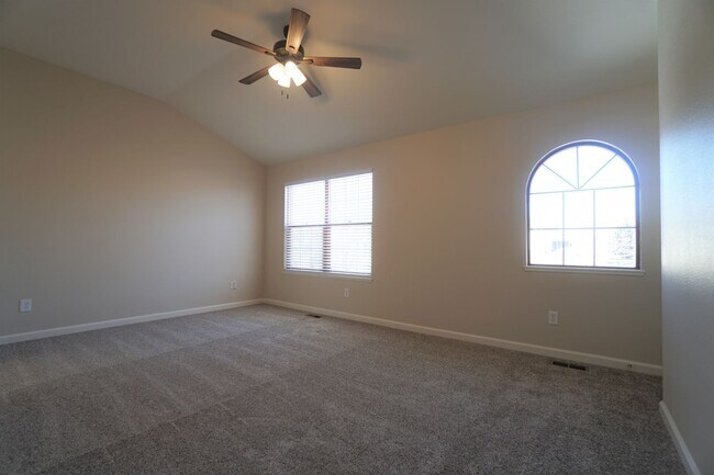 Building Photo - 2995 Frazier Ln