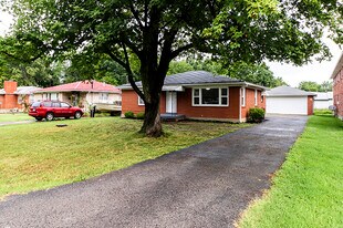 Building Photo - 4801 Oak Park Dr
