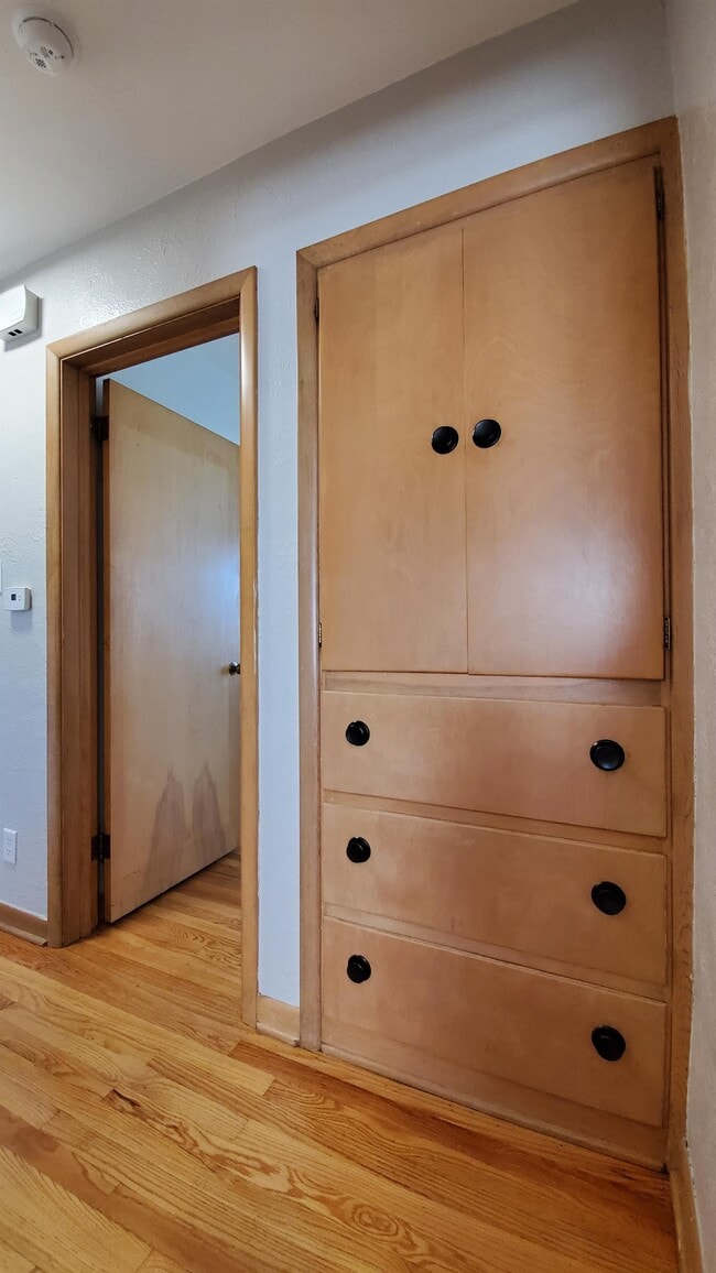 Building Photo - 3339 Henderson Ave SE