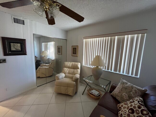 Building Photo - 7281 Amberly Ln