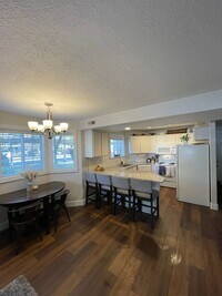 Building Photo - 2 bedroom condo