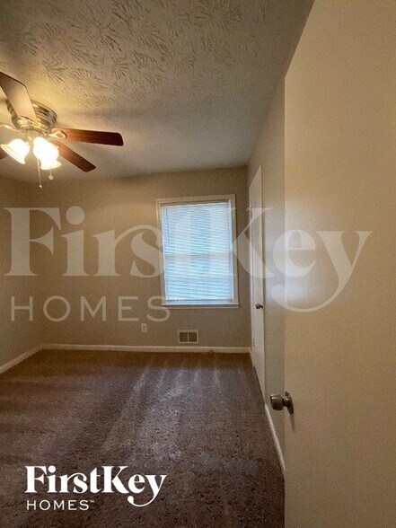 Building Photo - 10799 Sanderling Ln