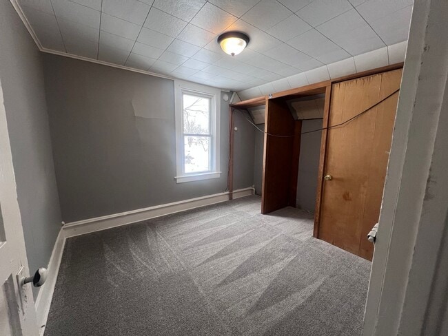 Building Photo - 2143 Palace Ave SW