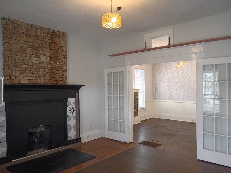 Building Photo - 1081 Arlington Ave SW