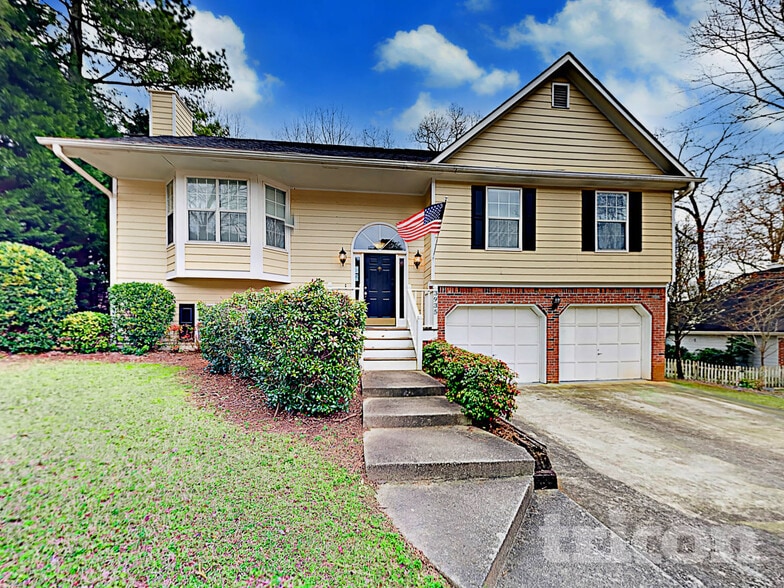 Building Photo - 3935 Piper Glen Dr NE