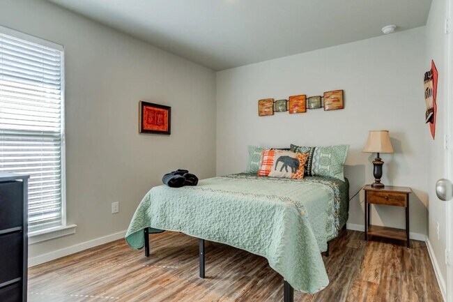 Building Photo - Priced to Lease! Beautiful West Lubbock Home with Modern Finishes, All Appliances Included & Acce...
