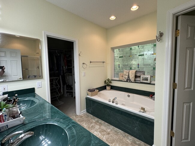 Building Photo - 110 Oglehili Trace