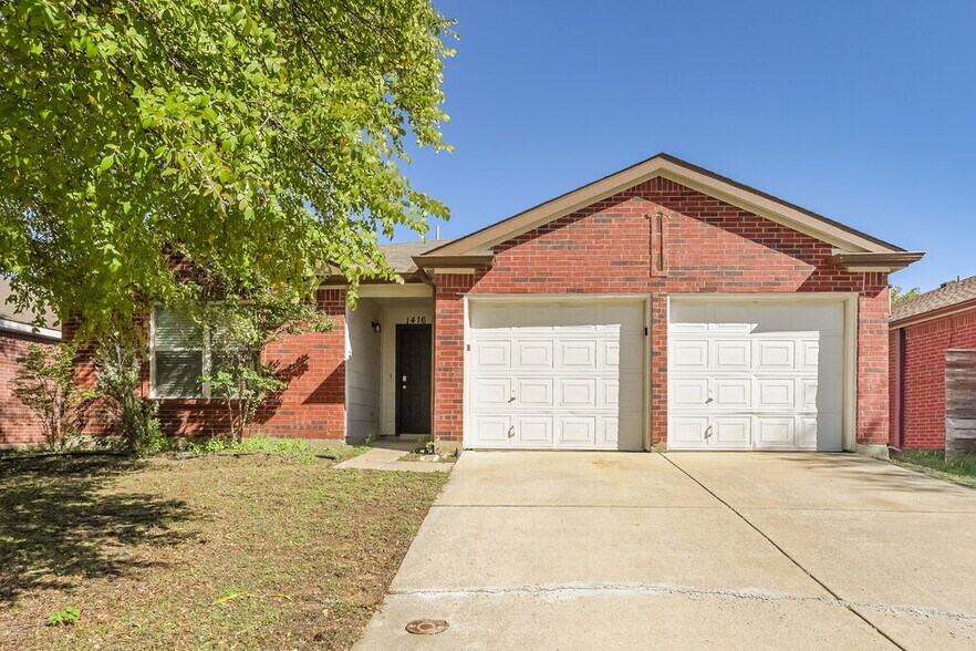 Primary Photo - 1416 Mosscreek Dr