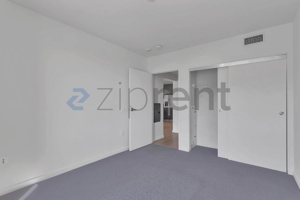 Building Photo - 52 Innes Ct