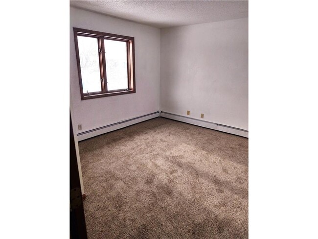 Building Photo - 222 6th St SW