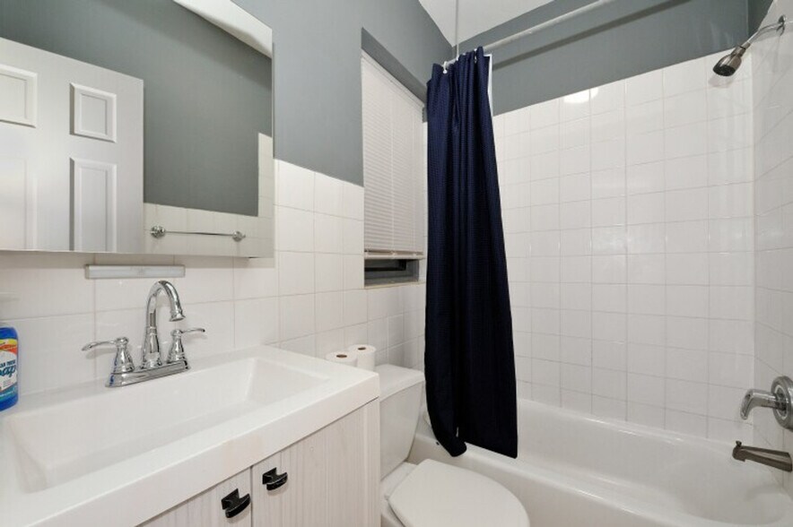 Building Photo - 315 E 77th St