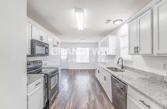 Building Photo - 10242 Evening Hill Dr