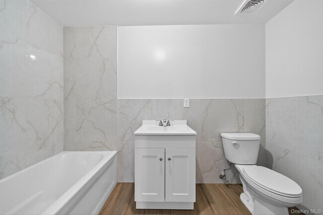 Building Photo - 12 N Church St