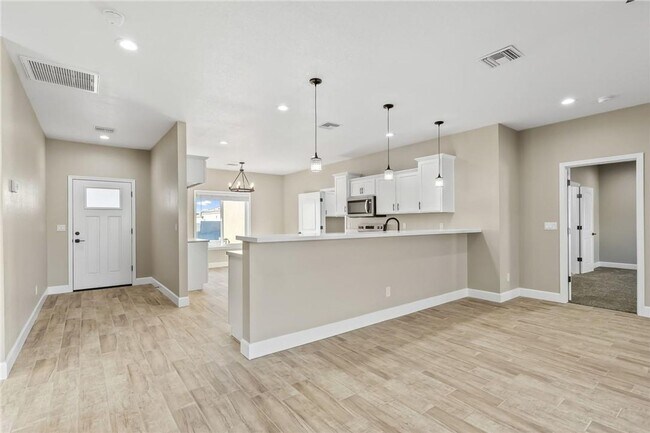 Building Photo - New Construction - New Community