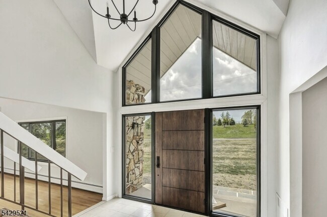 Building Photo - 136 Carlough Rd