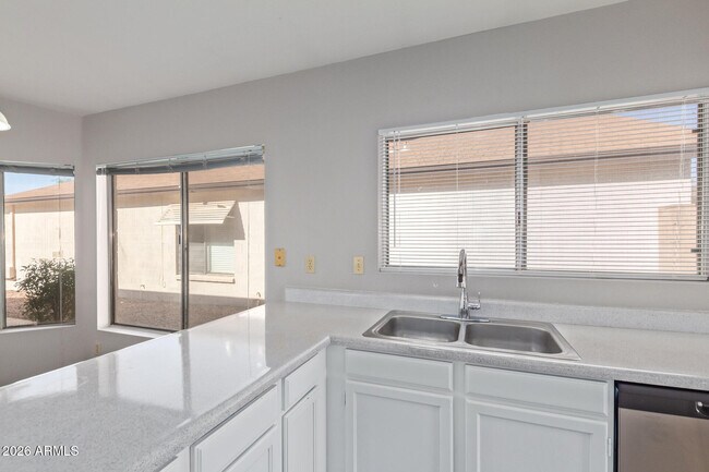 Building Photo - 8651 N 107th Dr