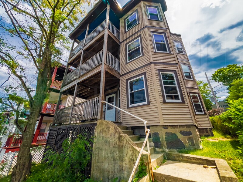 Building Photo - 26 Saint Rose St