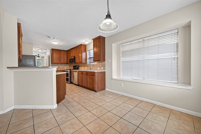 Building Photo - 9127 N Ferndale Pl Dr