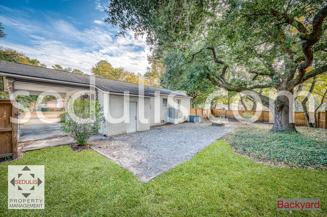 Building Photo - 1125 Crull Dr