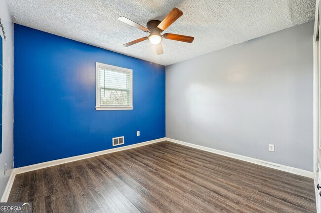 Building Photo - 2235 Emerald Springs Dr