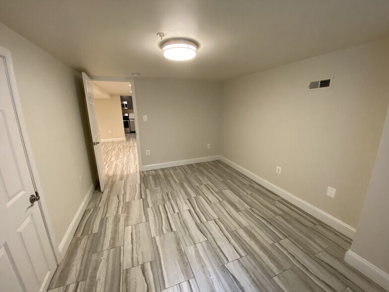 Building Photo - 3021 15th St NW