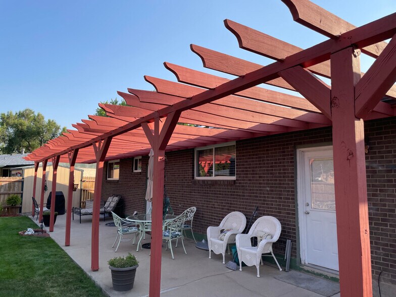 Building Photo - 4 S Gay Dr