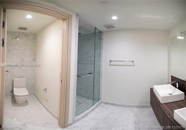 Building Photo - 1000 Brickell Plaza