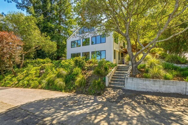 Building Photo - Beautifully Remodeled 4BR + Office Mill Valley Home — Furnished, Private 3/4-Acre Setting, Walk t...