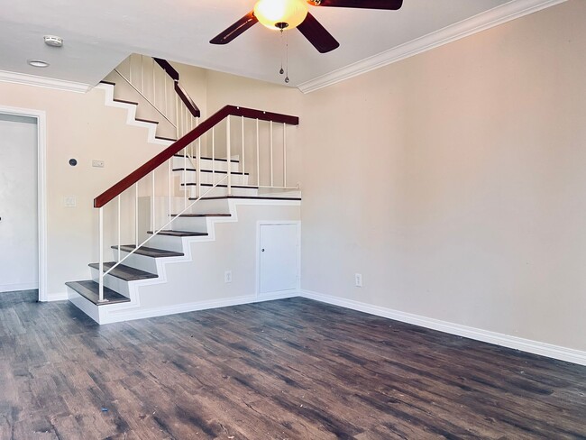 Building Photo - Santee 2 Bedroom Tamberly Townhouse for Rent