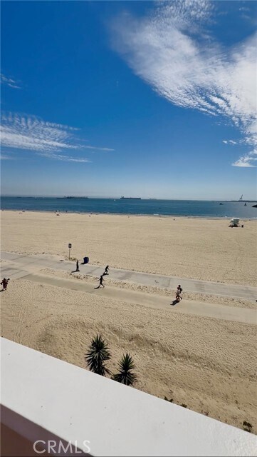 Building Photo - 1174 E Ocean Blvd