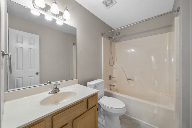 Building Photo - 529 Southwind Dr