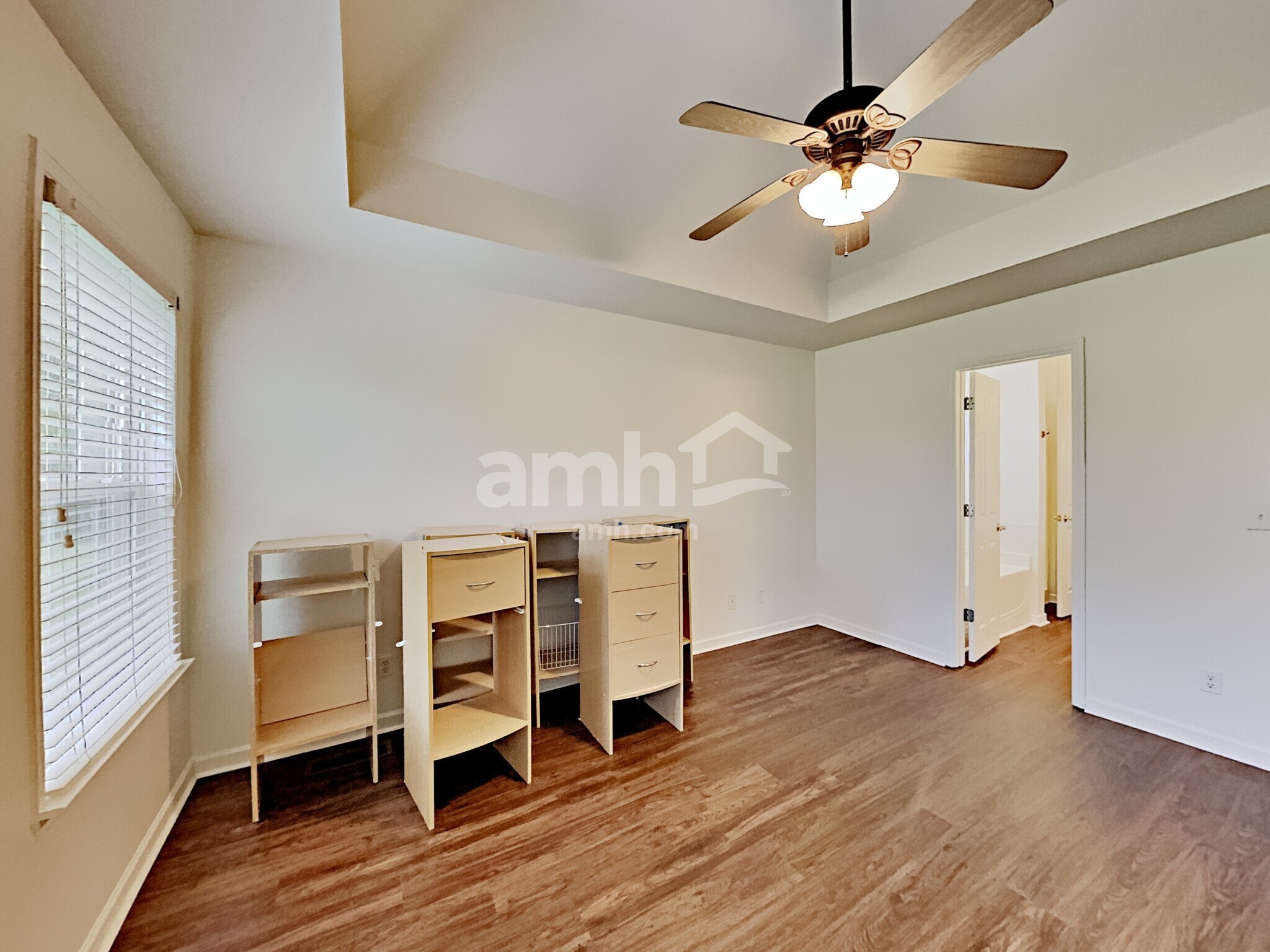 Building Photo - 1914 Amacher Dr