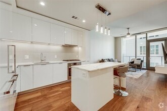 Building Photo - 44 East Ave