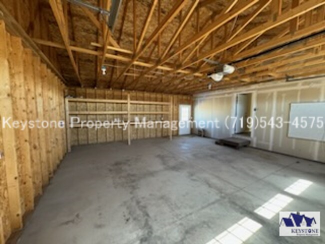 Building Photo - 1051 E Platteville Blvd