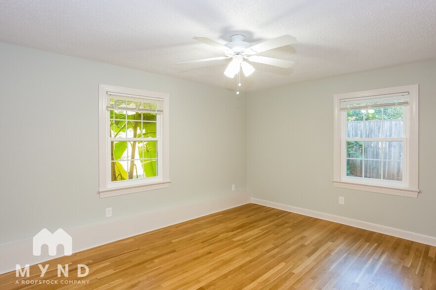 Building Photo - 128 Brierwood Rd