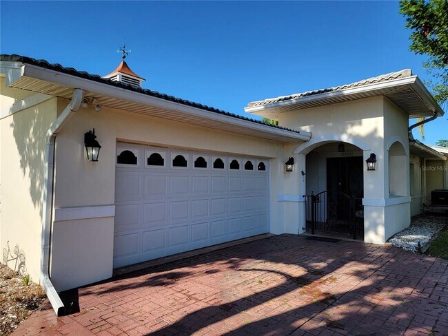 Primary Photo - 3666 Belle Vista Dr E