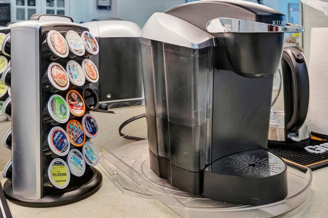 Building Photo - 19 Hoffer St