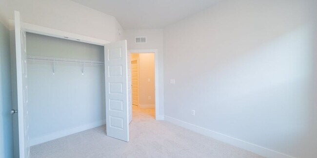 Building Photo - 10169 US-1