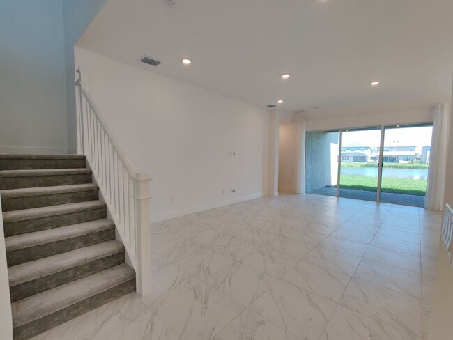 Building Photo - 32792 Tree of Life Ave