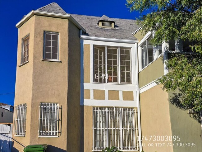 Primary Photo - Spacious Hollywood Gem: Stylish 1-Bedroom ...