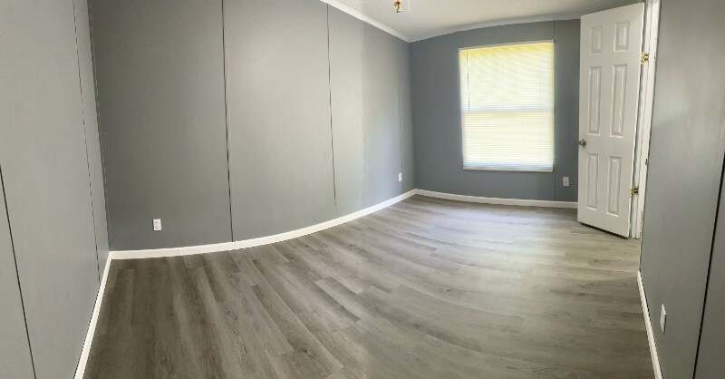 Building Photo - 2325 Snow Creek Rd