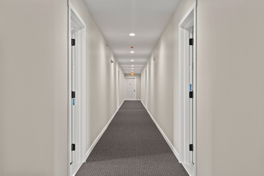 Building Photo - 7204 Thunder Vly Dr